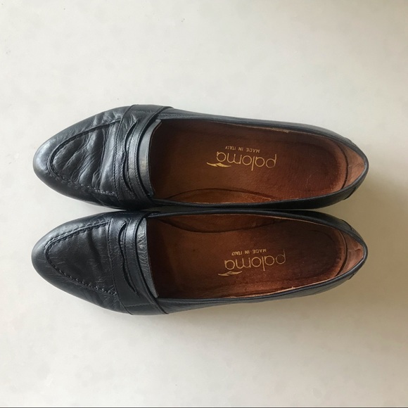 Shoes - Vintage Black Leather Penny Loafers Flats